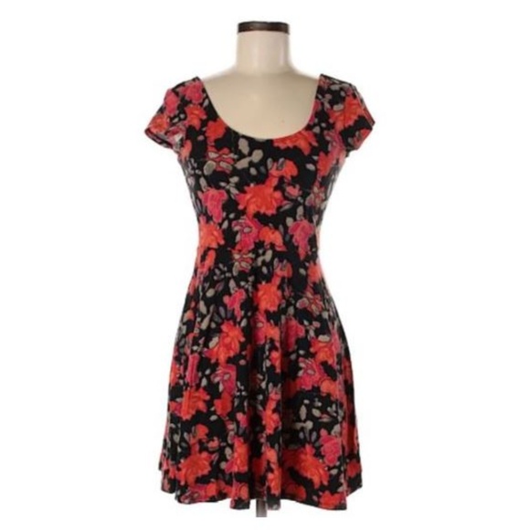 Urban Outfitters Dresses & Skirts - Urban Outfitters Kimchi Blue Orange Floral Dress